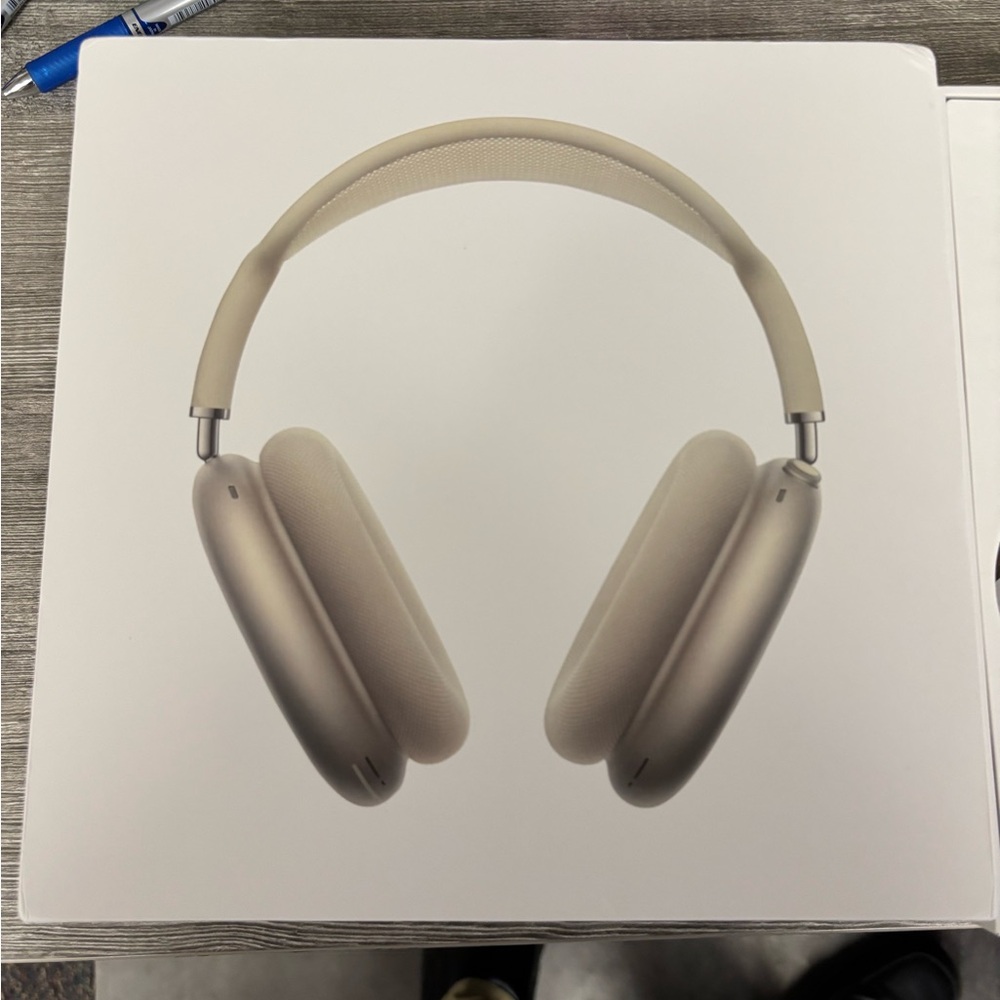 Apple AirPods Max -Starlight